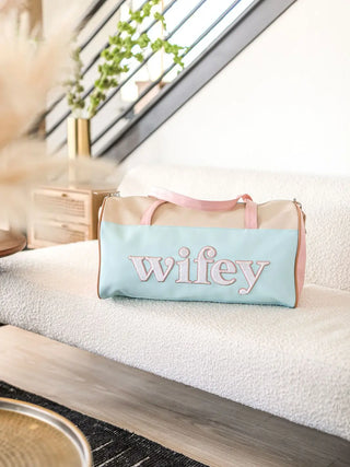 Duffle Bag - Wifey (Modern Cream/Blue)