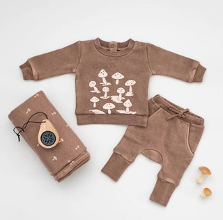 Organic Cozy Graphic Sweatshirt & Jogger Set in Umber Mushroom